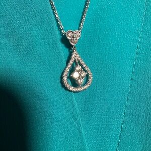 Dazzling Silver Teardrop Necklace with Pearl Accent